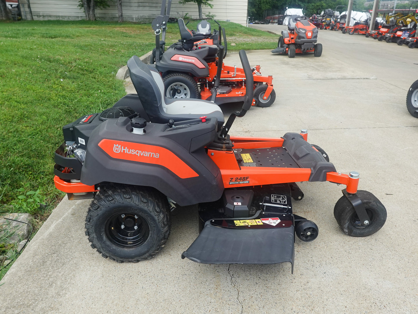Husqvarna Z248F Special Edition Zero Turn Mower 21.5HP Kawasaki (Scratch and Dent 1339) - SLE Equipment - 3