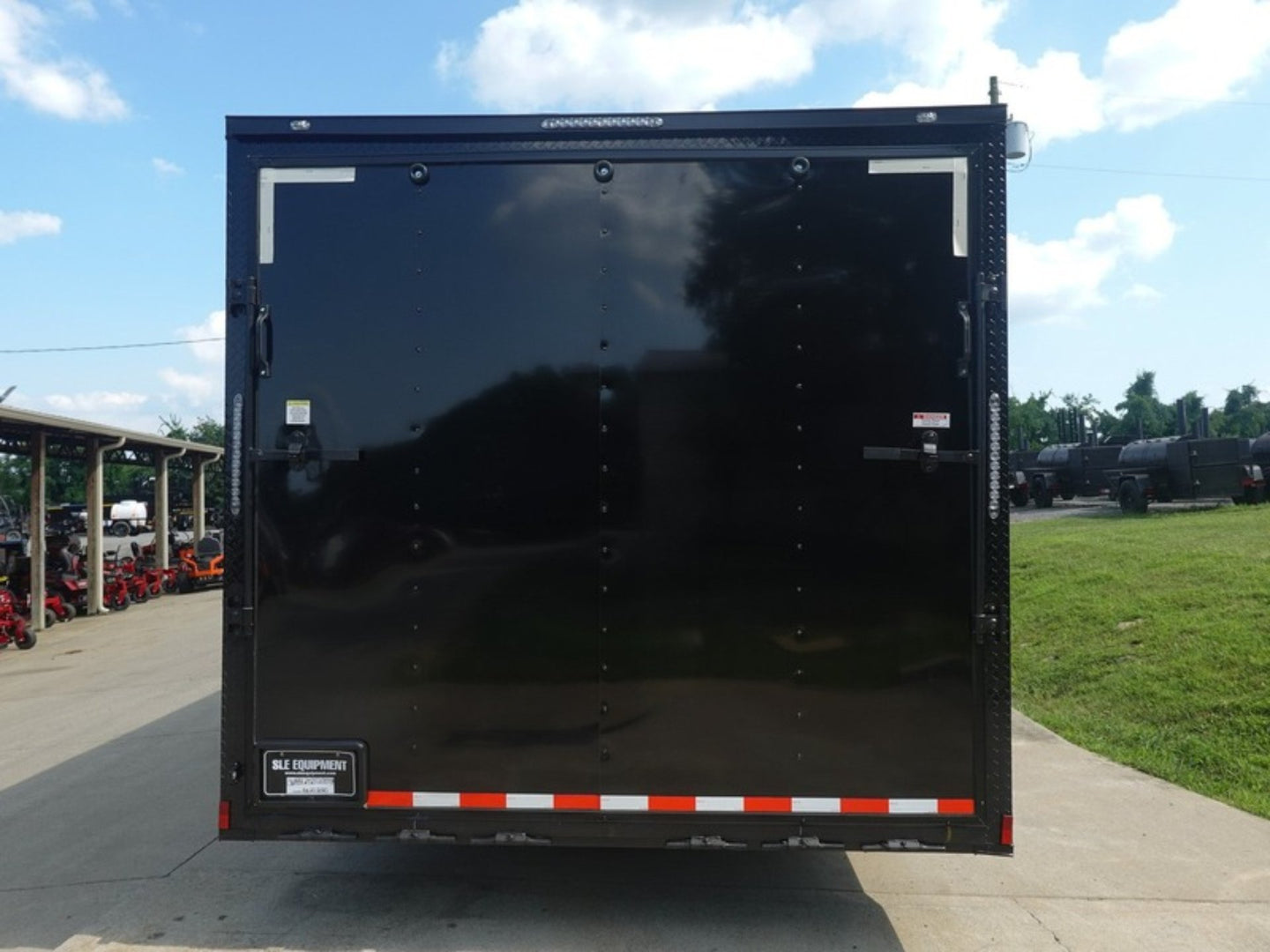 8.5x24 V-Nose Enclosed Trailer (2) 7000LB Axles with Wench Lift Rear 