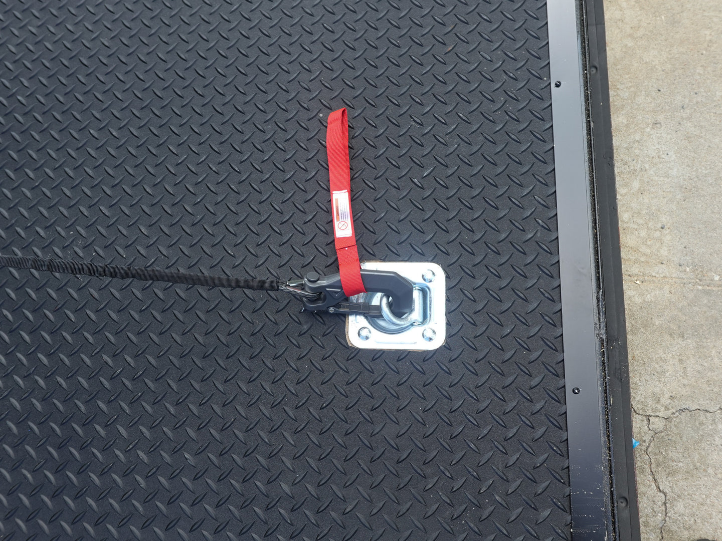 8.5x24 V-Nose Enclosed Trailer (2) 7000LB Axles with Wench Lift Hook