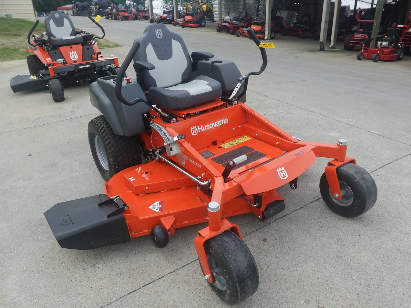Used Husqvarna MZ61 61" Zero Turn Lawn Mower 24HP KAW Front Right