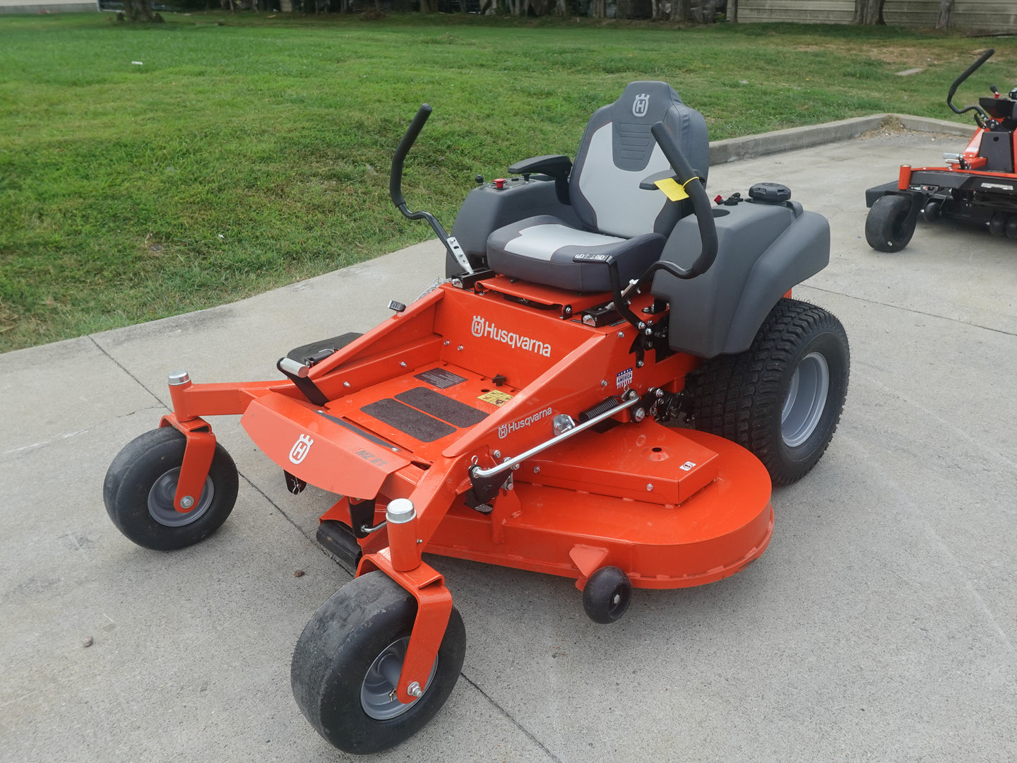Used Husqvarna MZ61 61" Zero Turn Lawn Mower 24HP KAW Front Right