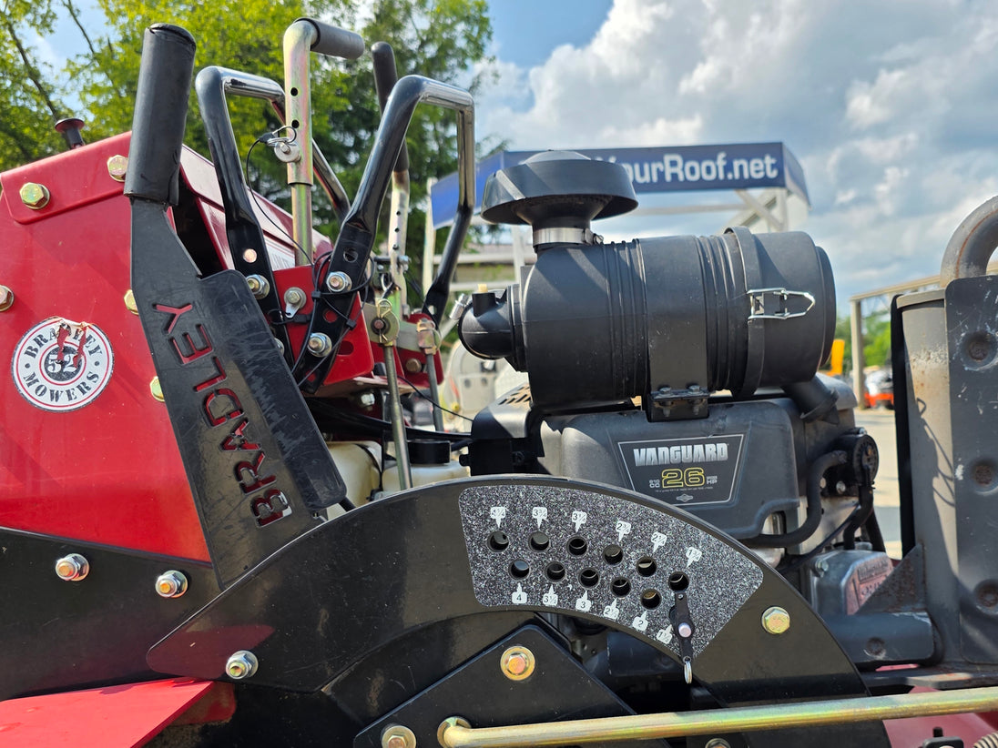 Demo Bradley 52SC-BS26 52" Stand On Compact Zero Turn Mower (0569) Cut height adjustment picture 