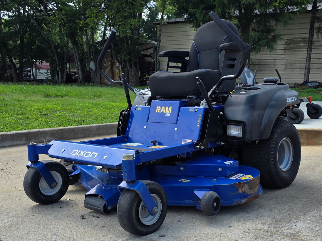 Demo Dixon ZTR 52" (7951) Front right angle picture 