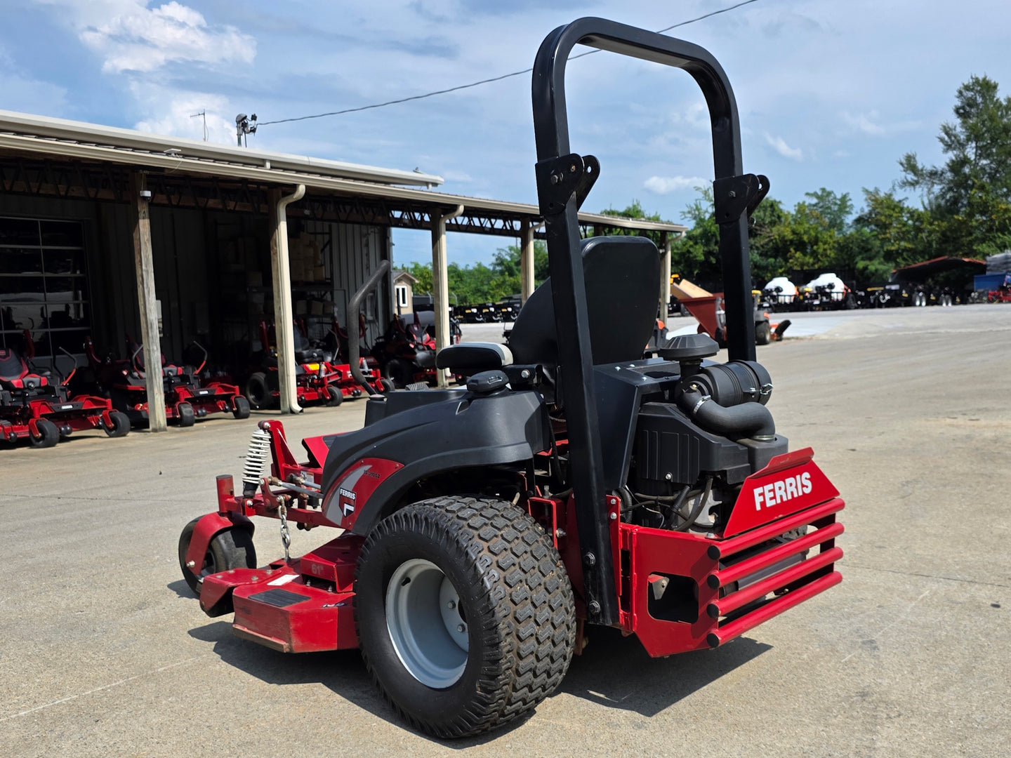 Demo Ferris IS3100Z 61" Zero Turn Mower (6539) Back left angle picture 