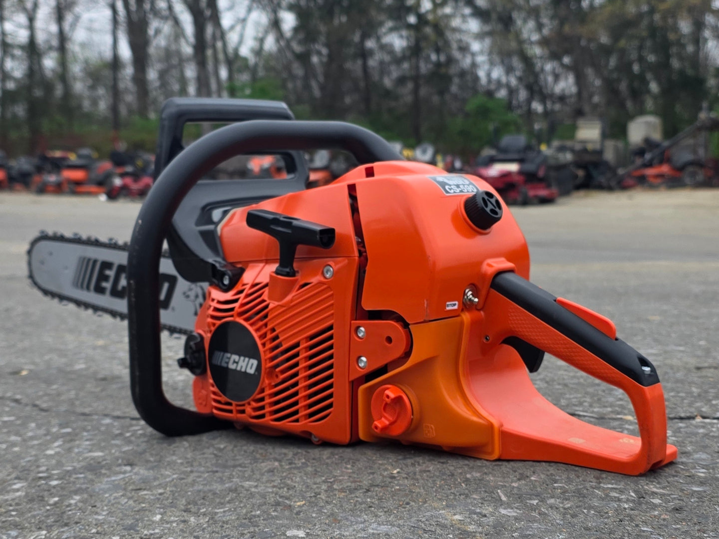 Echo CS-590 Timber Wolf 20" Chainsaw 59.8 cc Engine Back right-angle picture 