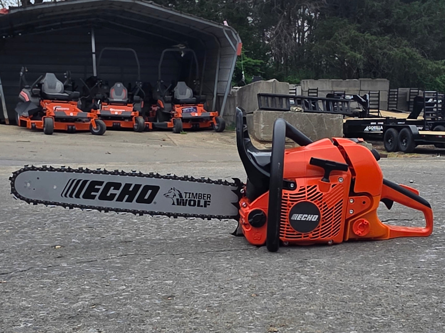 Echo CS-590 Timber Wolf 20" Chainsaw 59.8 cc Engine Right side picture 