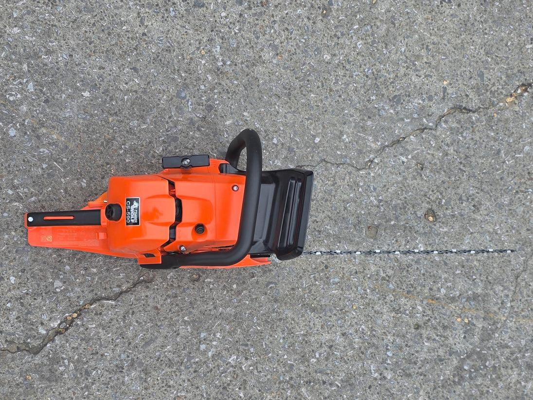 Echo CS-590 Timber Wolf 20" Chainsaw 59.8 cc Engine Top side picture 