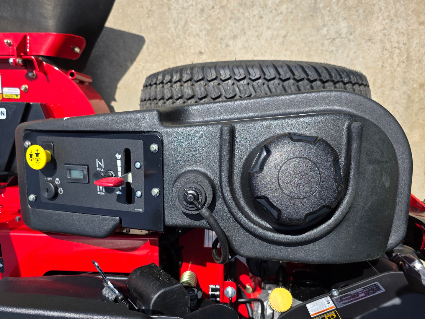 Encore EE52FR691V32 Edge 52" Deck Zero Turn Mower 23HP Kawasaki left side fuel tank picture 