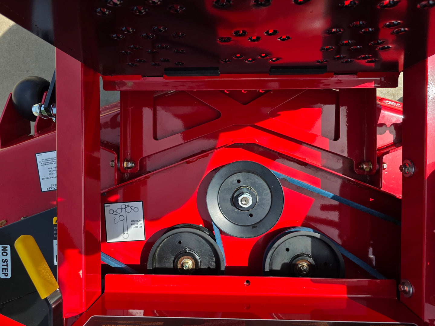 Encore EE52FR691V32 Edge 52" Deck Zero Turn Mower 23HP Kawasaki Spindle picture 