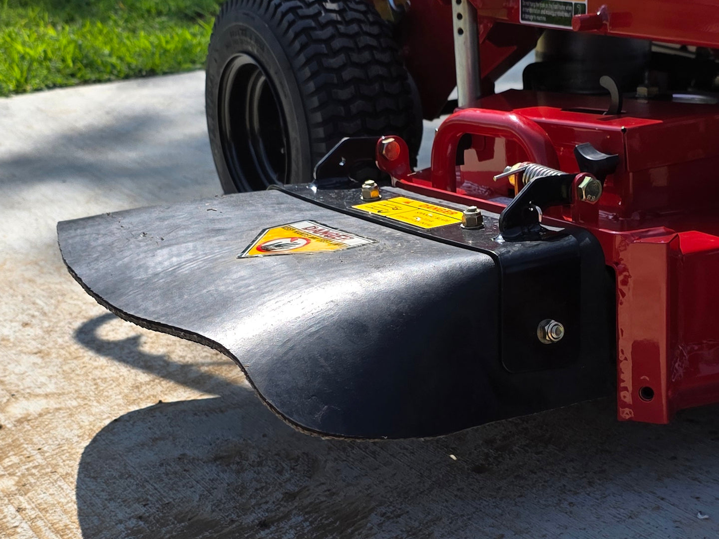 Encore EW32HE11 32" Commercial Walk Behind Mower 10.7HP Honda Chute picture 