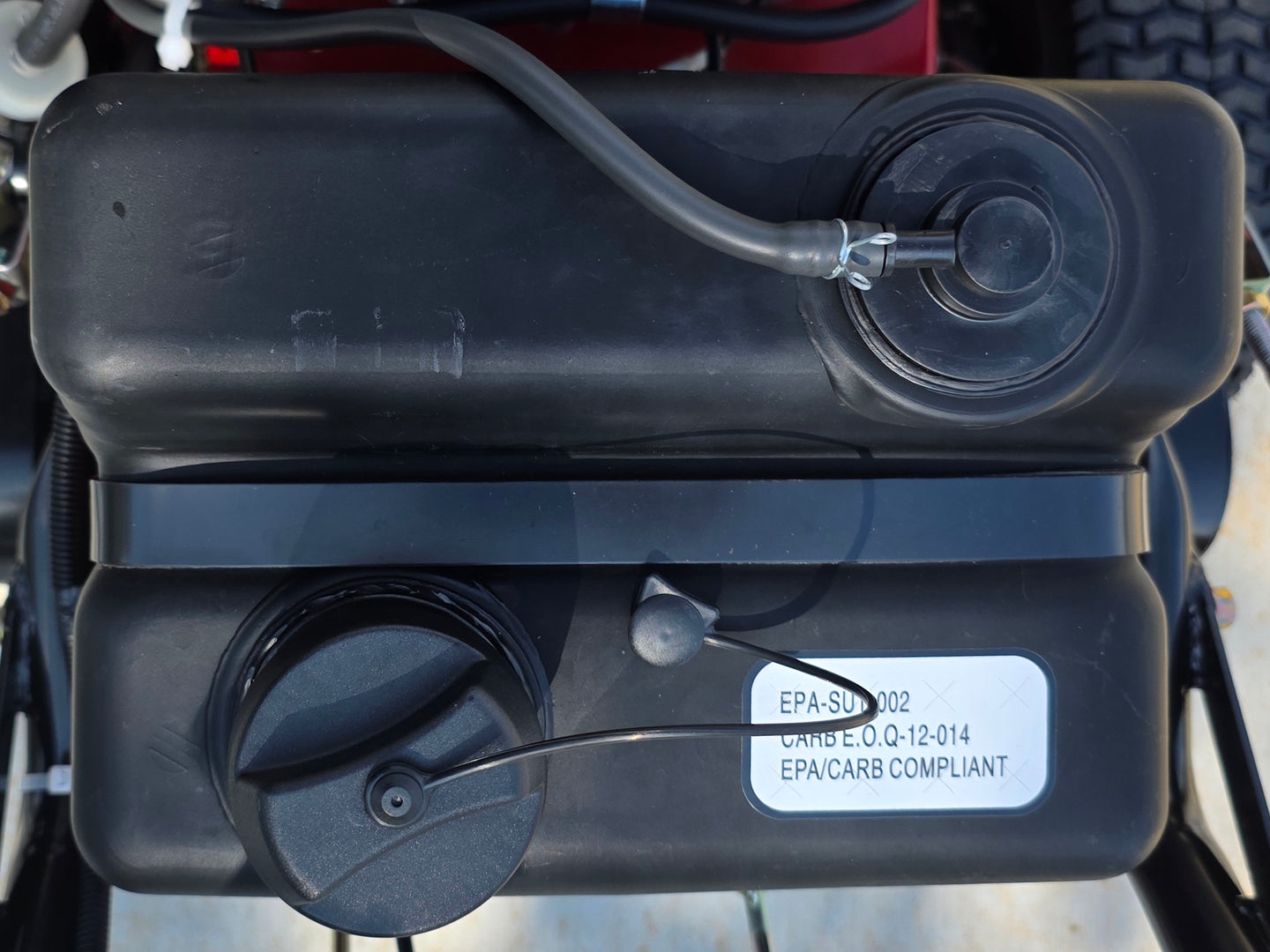 Encore EW32LS12 32" Walk Behind Mower 11.7HP Loncin Fuel tank picture 