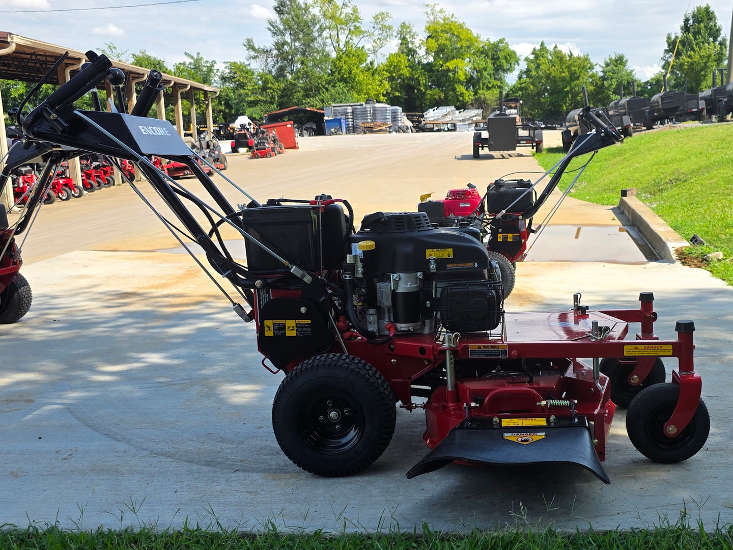 Encore EW32LSE12 32" Commerical Walk Behind Mower 11.7HP Electric Start Left side picture 