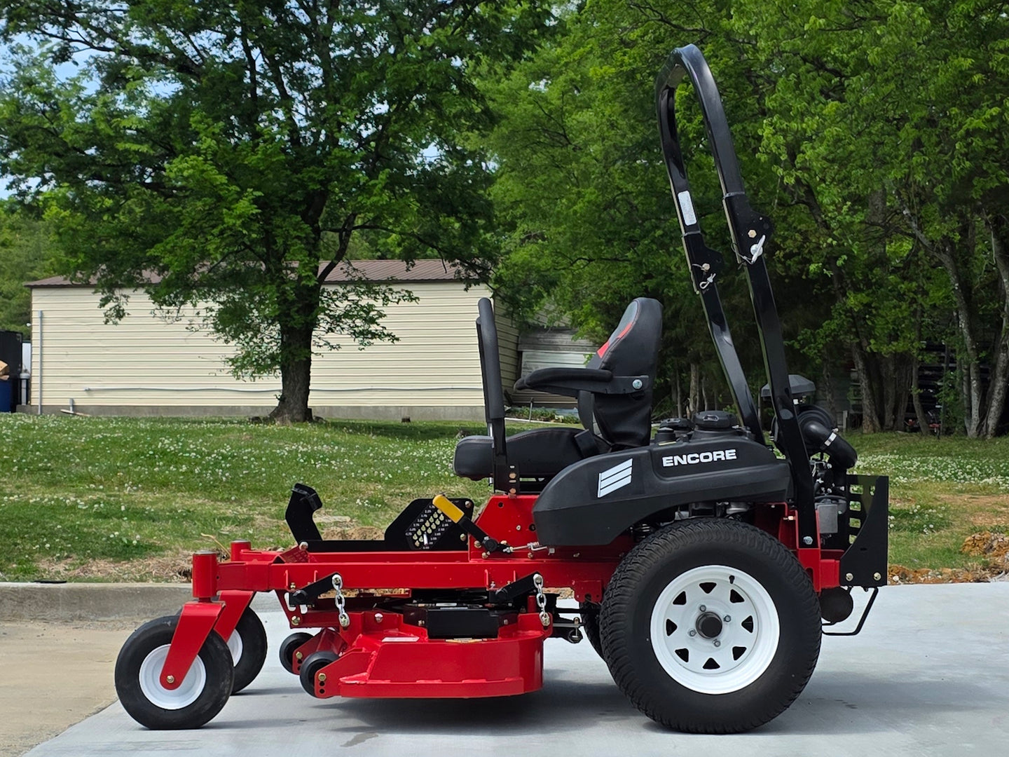 Encore Edge EE48X24LS32 48” Zero Turn Mower 24HP Right side picture 