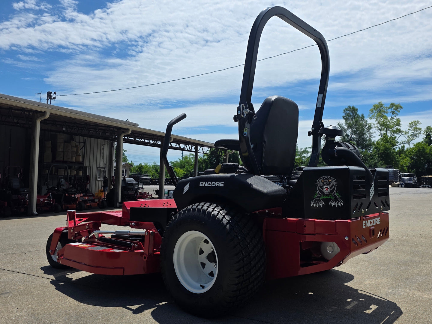 Encore Prowler EP72BSV37EV5 72" Commercial Zero Turn Mower 37HP Briggs EFI Back left angle picture 