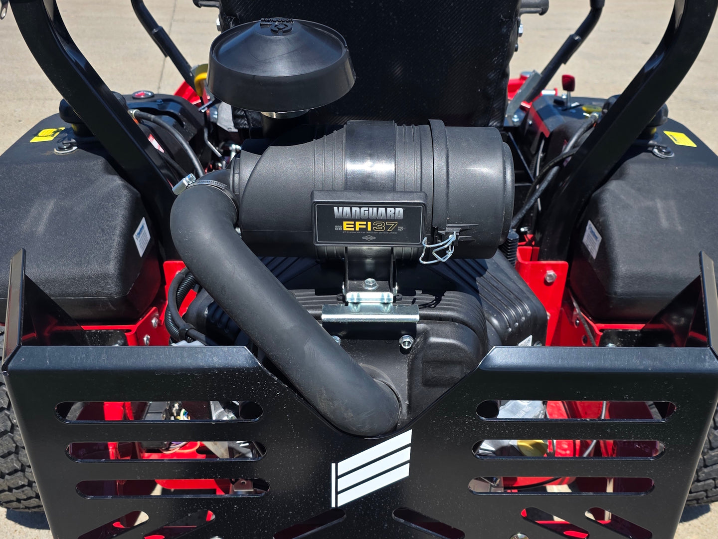 Encore Prowler EP72BSV37EV5 72" Commercial Zero Turn Mower 37HP Briggs EFI Engine picture 