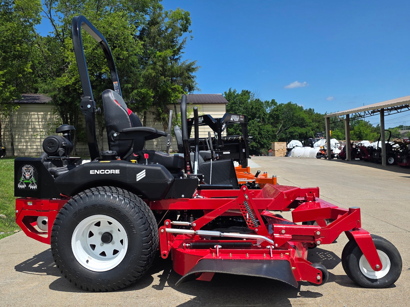 Encore Prowler EP72BSV37EV5 72" Commercial Zero Turn Mower 37HP Briggs EFI Left side picture 