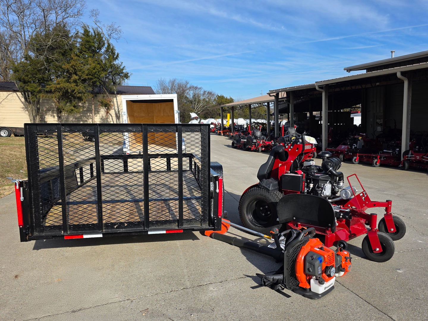 Ferris 5901940 SRSZ1 48" Stand On Mower 5x10 Utility Handheld Package rear view picture 