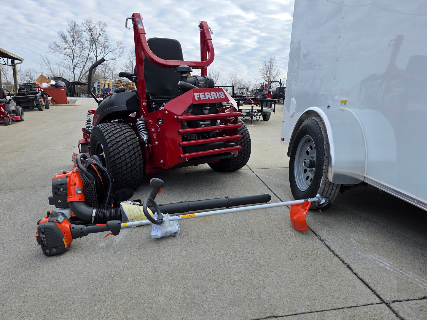 Ferris 5902064 ISX3300 60" Zero Turn Mower Encl Trailer Handhelds Bundle right side hand held view picture 