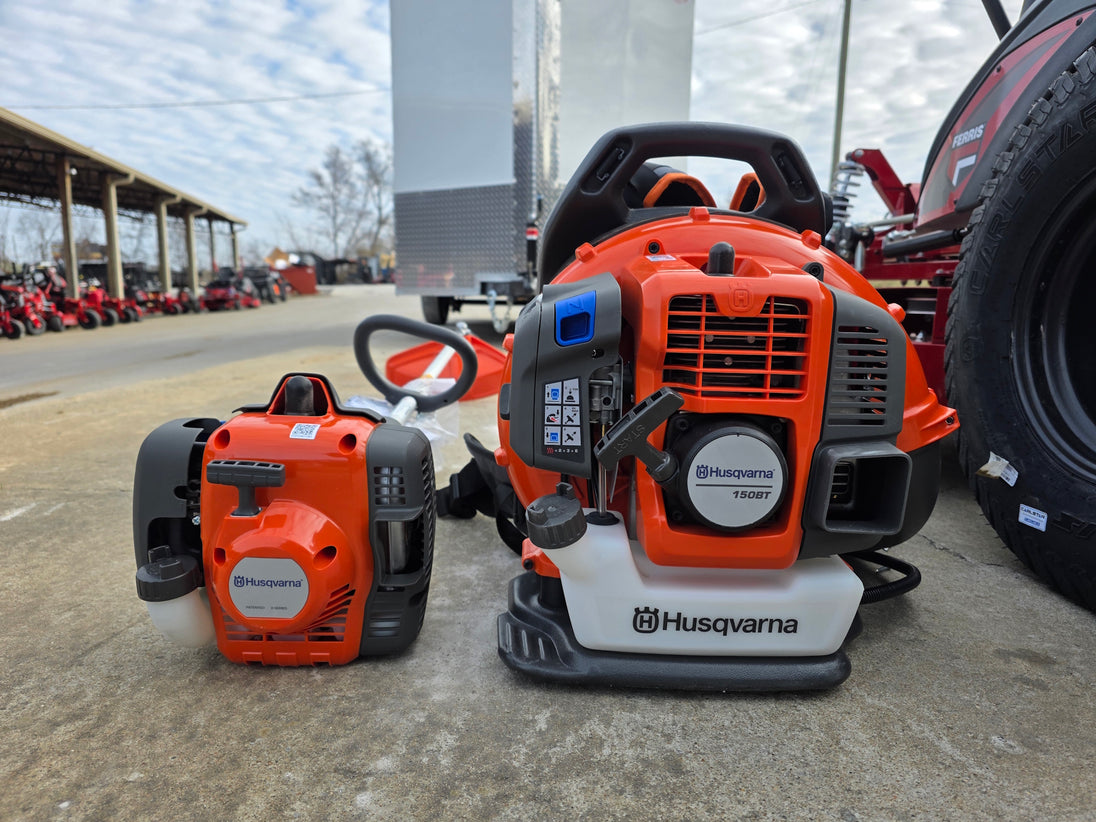 Ferris 5902064 ISX3300 60" Zero Turn Mower Handhelds Bundle (Instant Rebate Included)  hand held view picture 