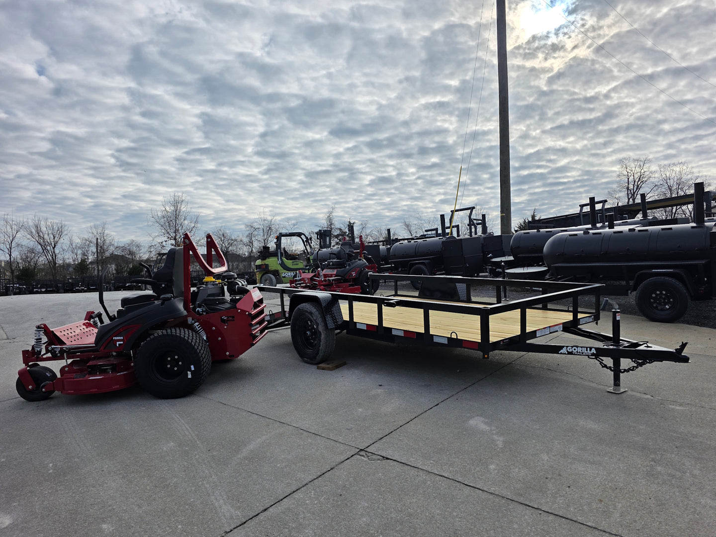 Ferris 5902064 ISX3300 60" Zero Turn Mower Util Trailer Bundle front right angled view picture 