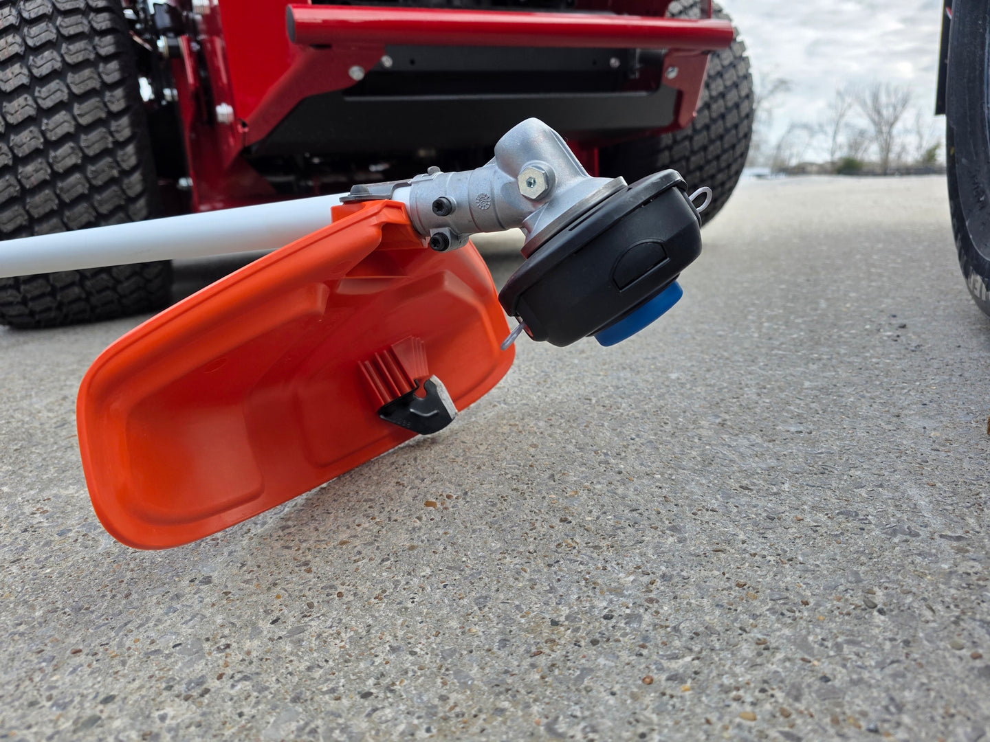 Ferris 5902064 ISX3300 60" Zero Turn Mower Utility Trailer Handheld Bundle trimmer head view picture 