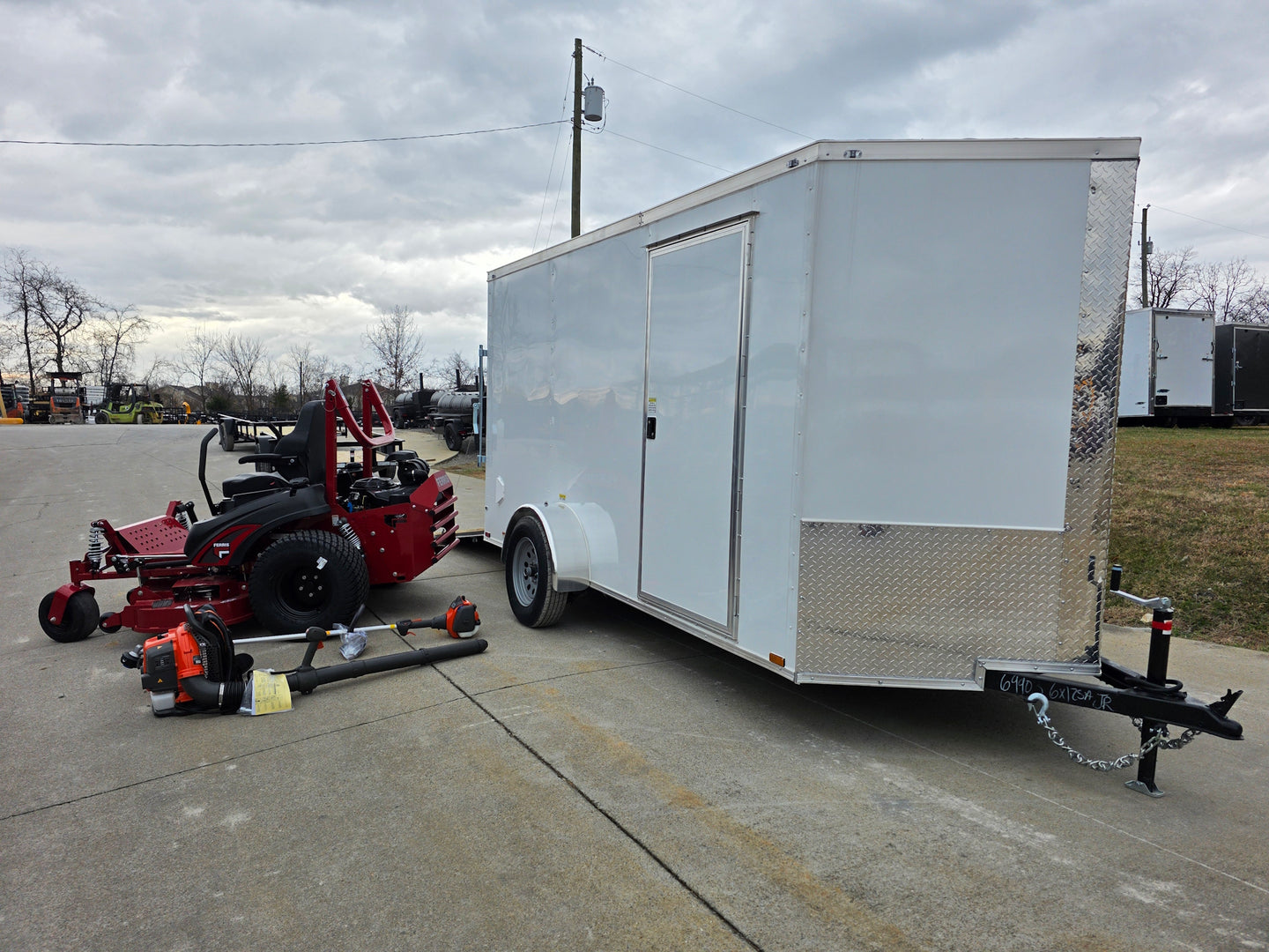 Ferris 5902065 ISX3300 60" Zero Turn Mower Encl Trailer Handhelds Bundle right side view picture 