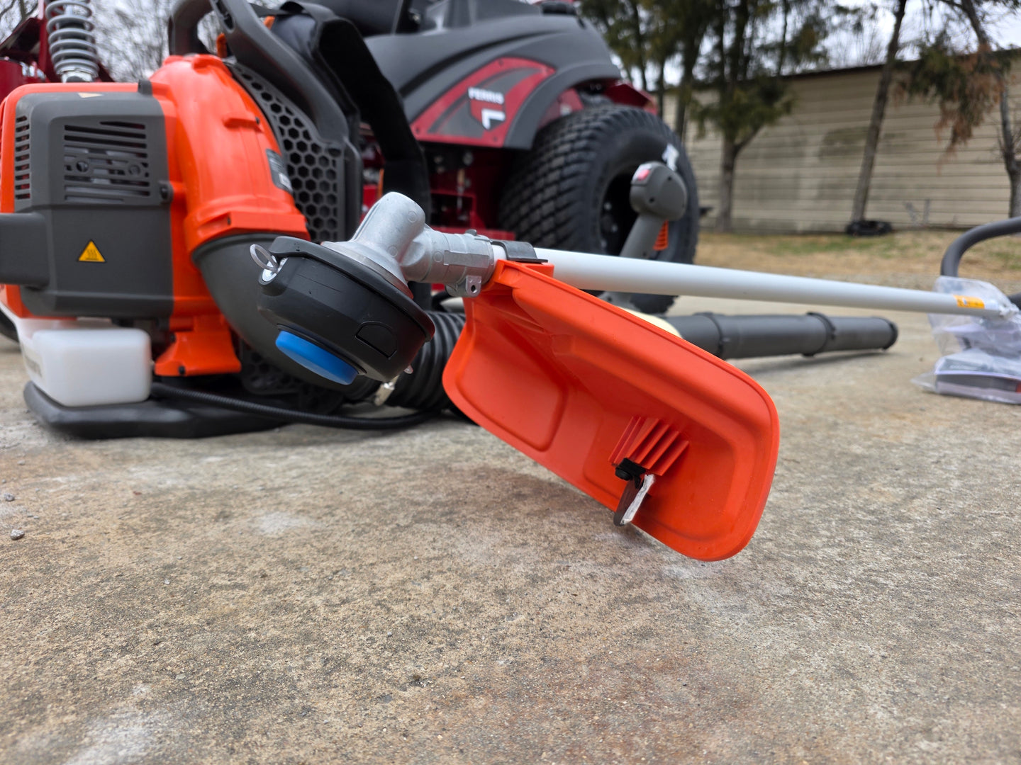 Ferris 5902065 ISX3300 60" Zero Turn Mower Handhelds Bundle (Instant Rebate Included) trimmer head view picture 