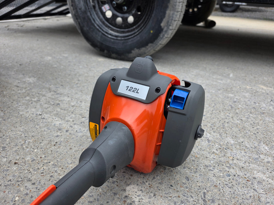 Ferris 5902065 ISX3300 60" Zero Turn Mower Util Trailer Handhelds Bundle (Instant Rebate Included) front trimmer head view picture 