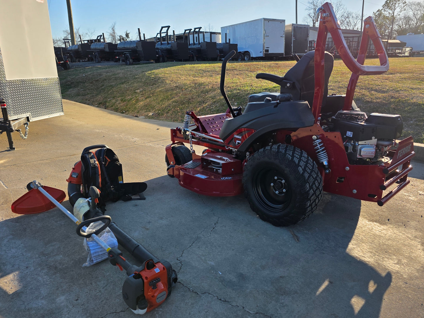 Ferris 5902075 60" ISX800 Zero Turn Mower Handhelds Bundle (Instant Rebate Included) back left view picture 