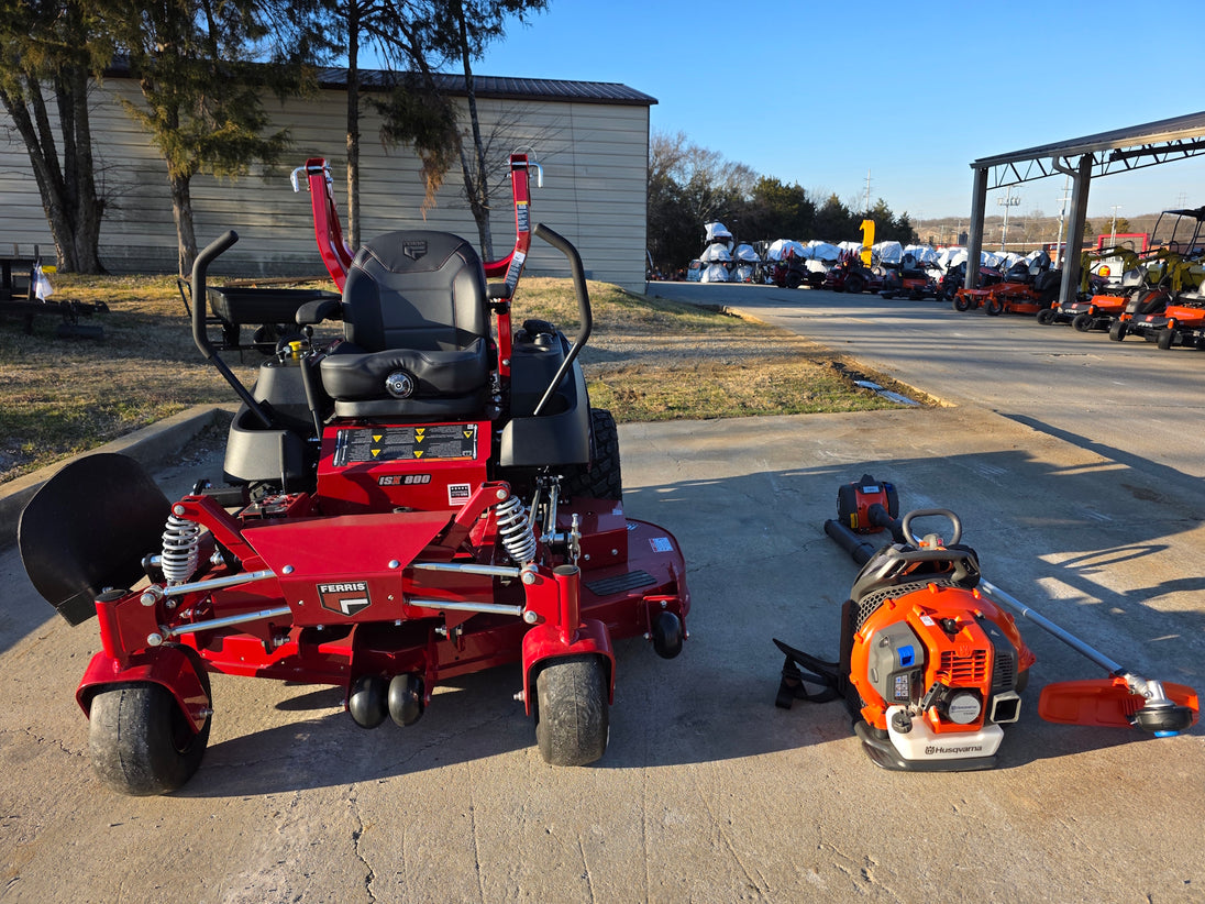 Ferris 5902075 60" ISX800 Zero Turn Mower Handhelds Bundle (Instant Rebate Included) front view picture 