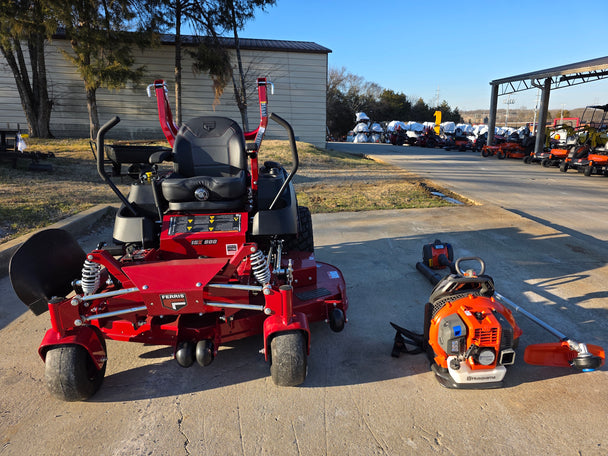 Ferris 5902075 60" ISX800 Zero Turn Mower Handhelds Bundle (Instant Rebate Included) front view picture 