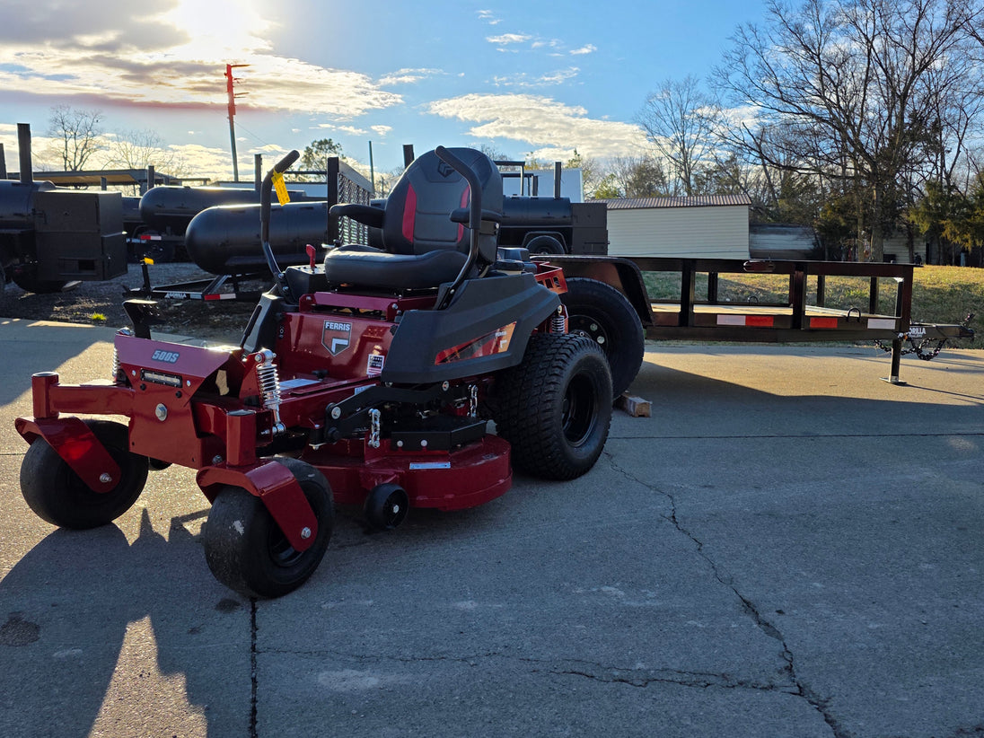 Ferris 5902101 500S 48" Zero Turn Mower Util Trailer Bundle front view picture