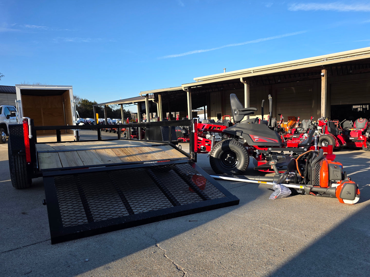 Ferris 5902101 500S 48" Zero Turn Mower Util Trailer Handhelds Bundleback hand held view picture 