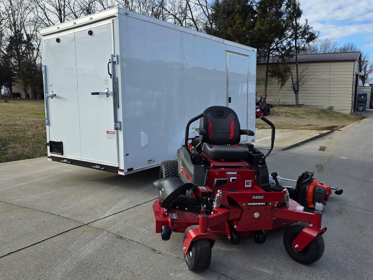 Ferris 5902103 61" 500S Zero Turn Mower Encl Trailer Handheld Package left side view picture 