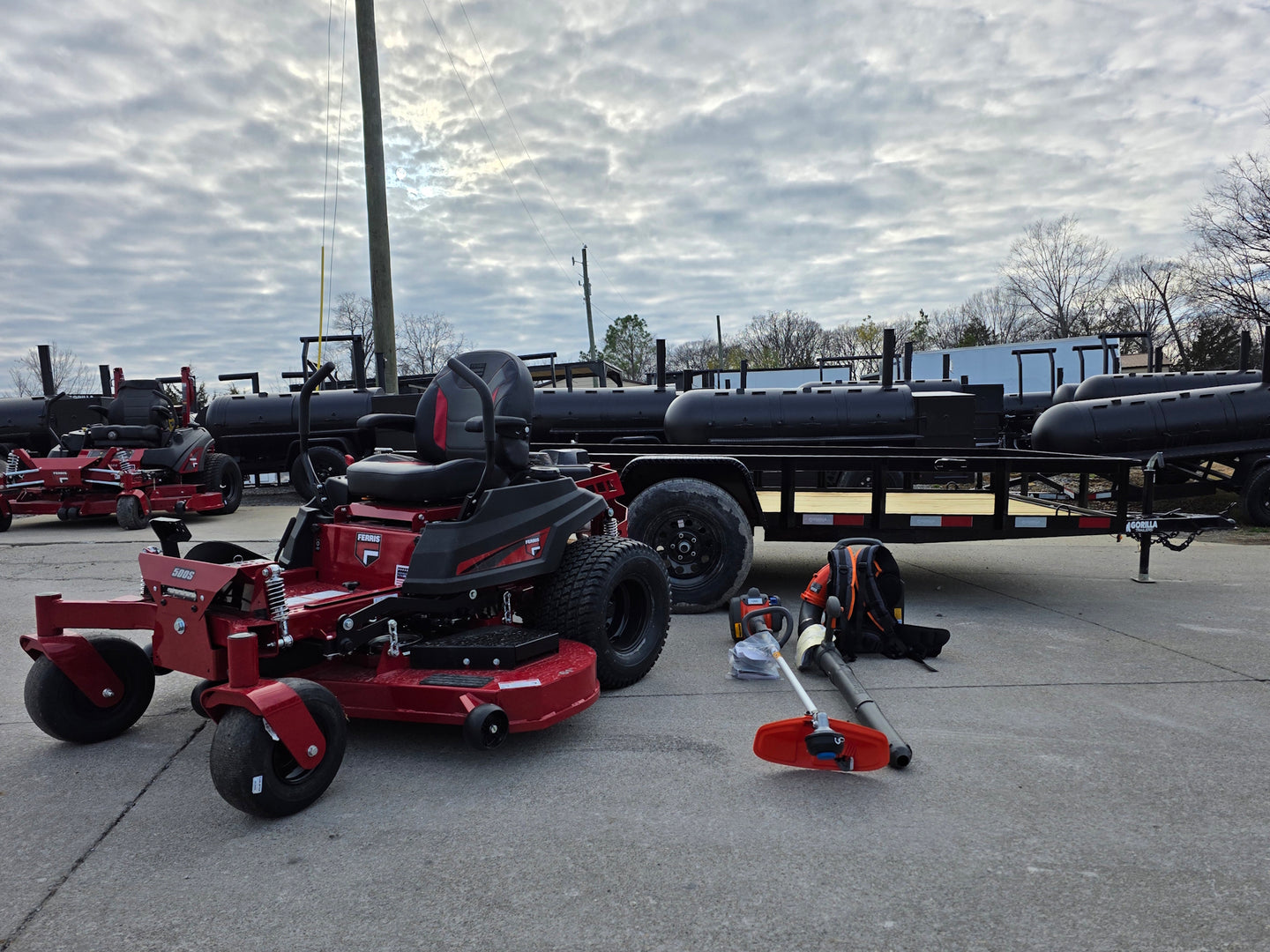 Ferris 5902103 61" 500S Zero Turn Mower Util Trailer Handheld Package front view picture 