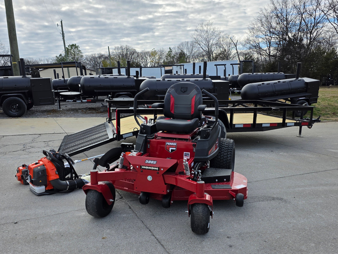 Ferris 5902103 61" 500S Zero Turn Mower Util Trailer Handheld Package front mower view picture 