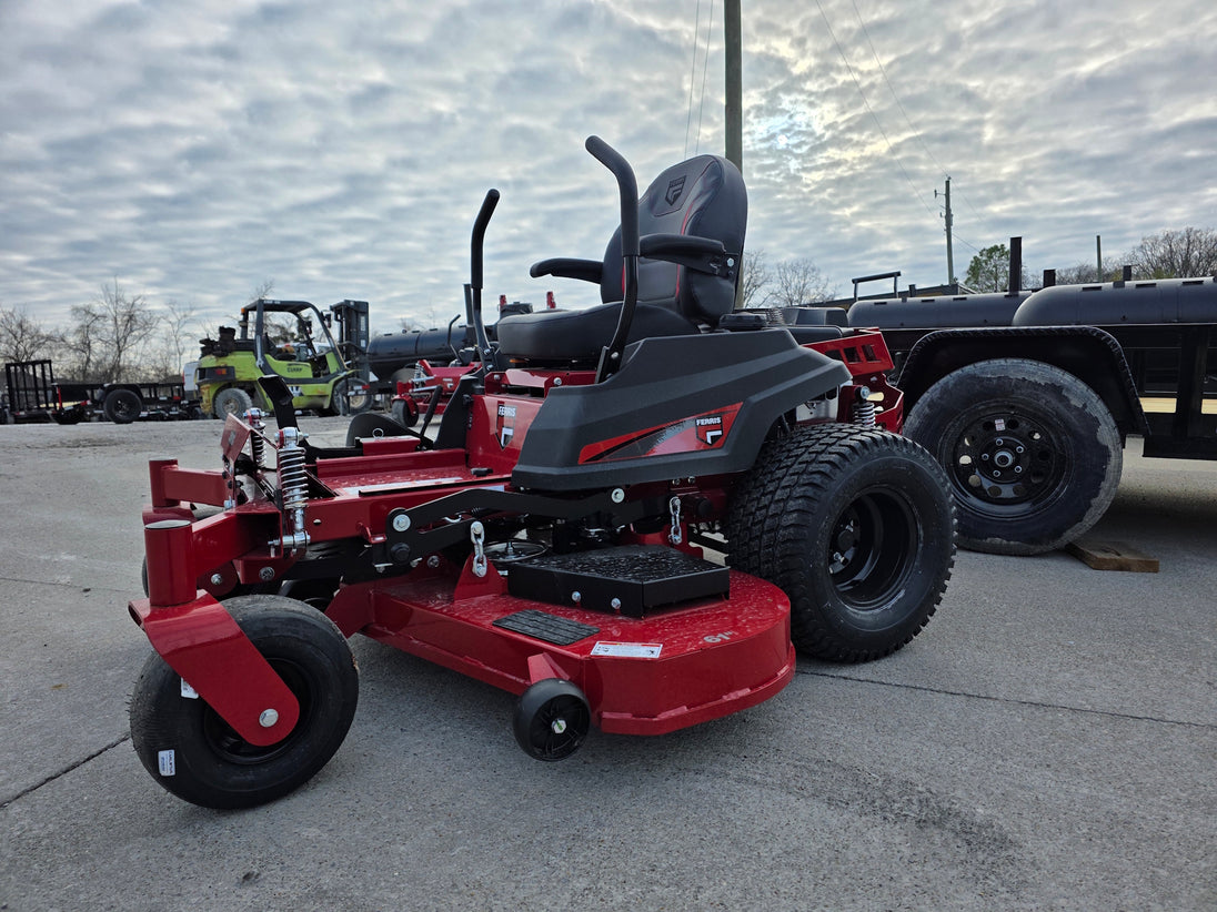 Ferris 5902103 61" 500S Zero Turn Mower Util Trailer Package right side mower view picture