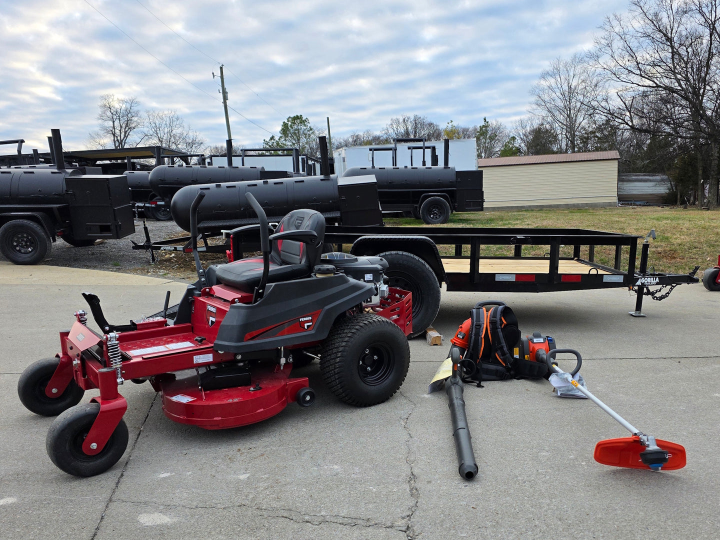 Ferris 5902144 42" 300S Zero Turn Mower Util Trailer Handheld Bundle front view picture 