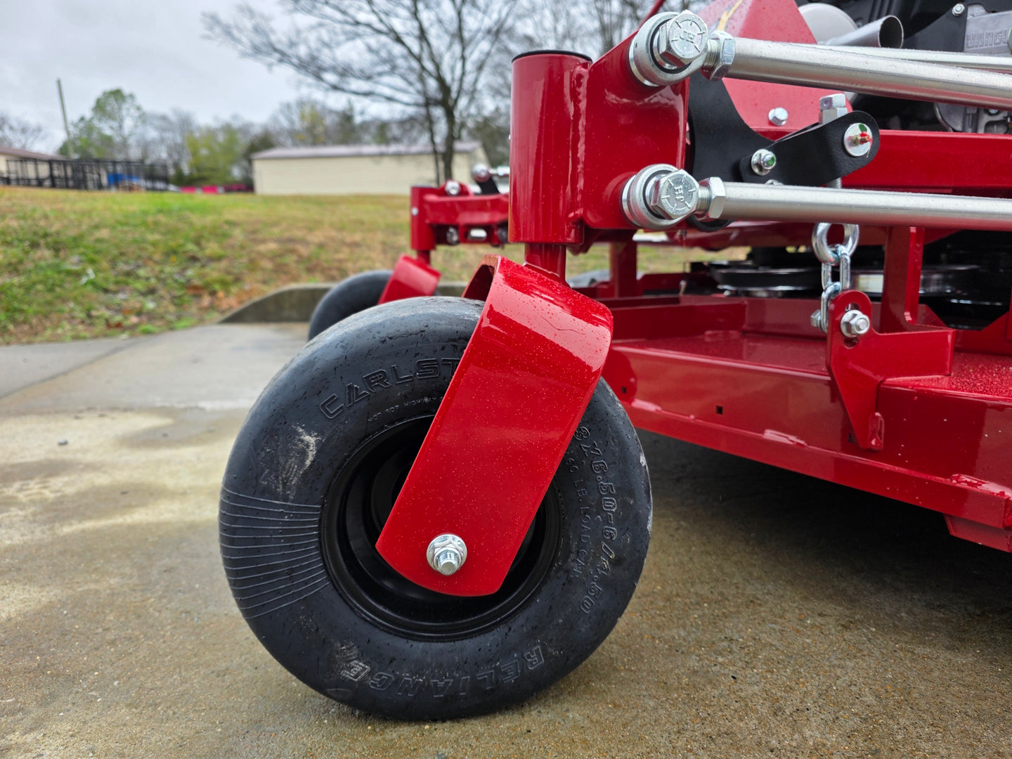 Ferris 5902217 SRS Z3X Soft Ride 52"Stand-On Mower 40HP Vanguard (Instant Rebate Included) front tire view picture 