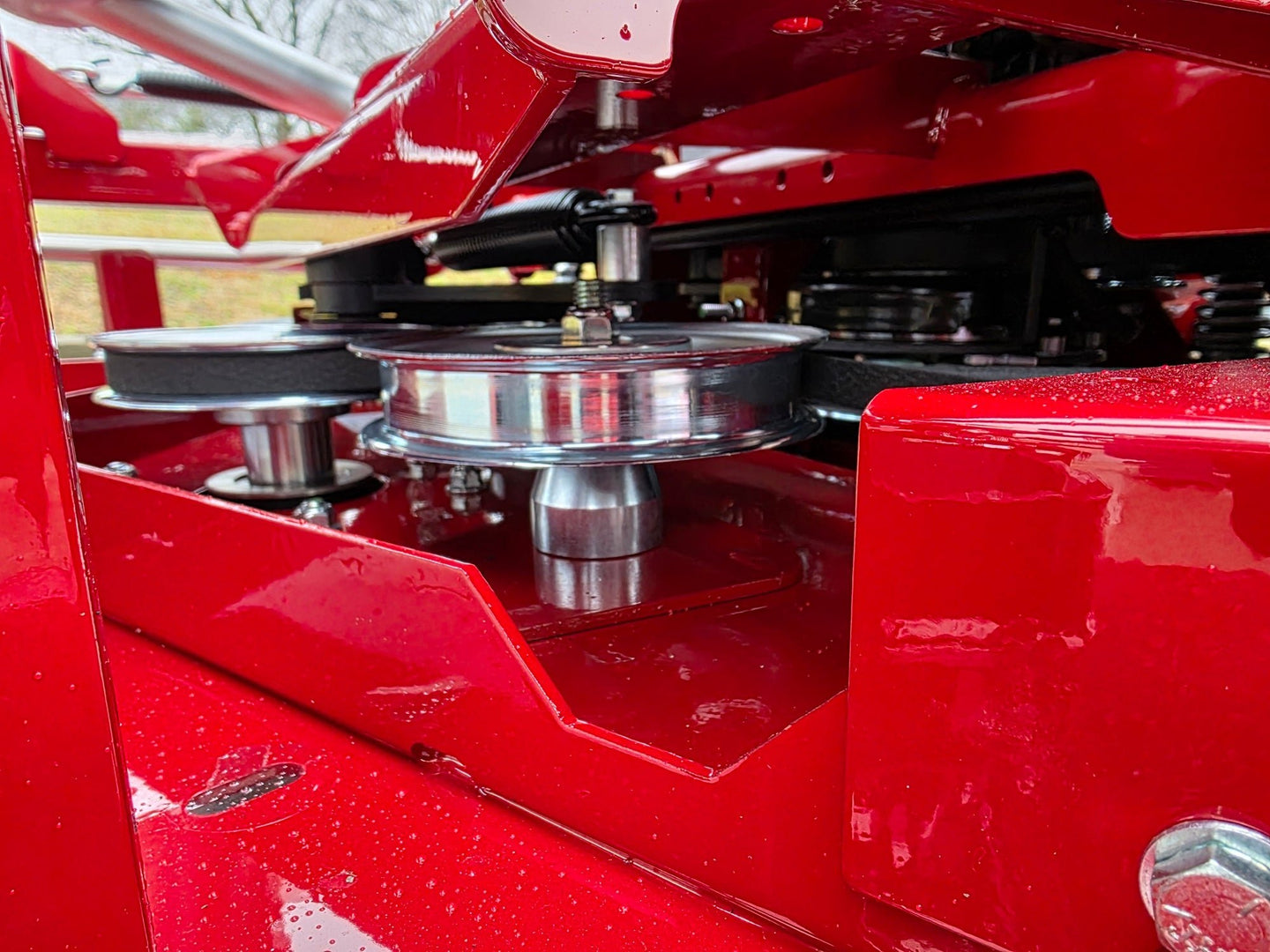  Ferris 5902217 SRS Z3X Soft Ride 52"Stand-On Mower 40HP Vanguard (Instant Rebate Included) spindles view picture 