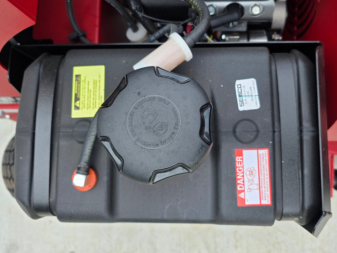 Ferris FB1000 5902012 Hurricane™ Stand Ride On Blower 18HP Vanguard Fuel tank picture 