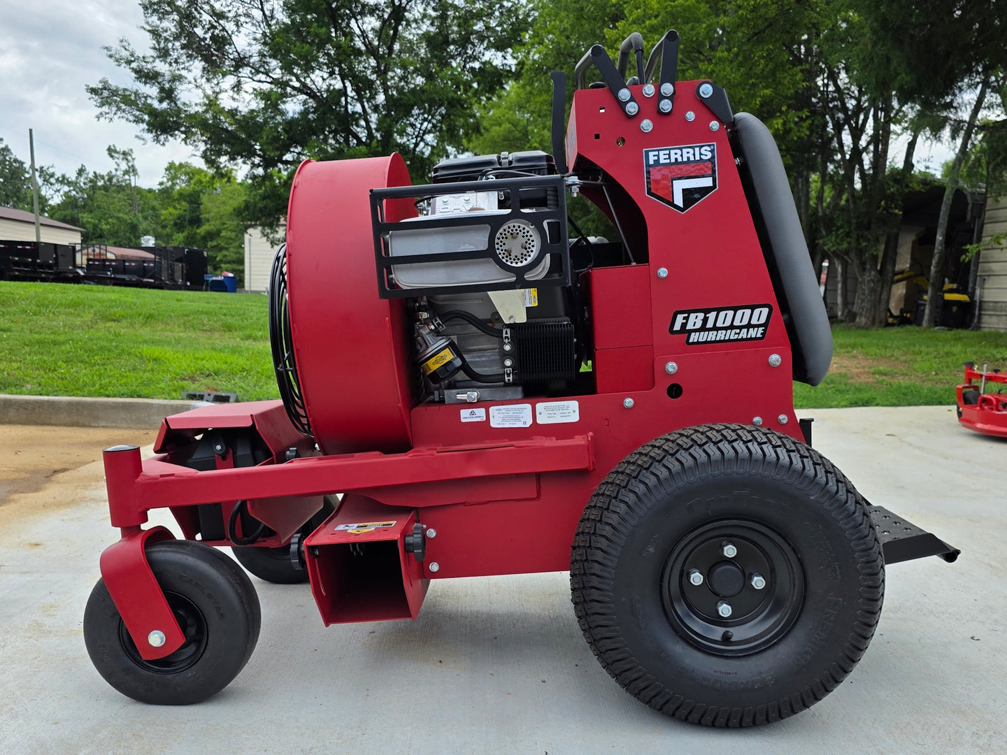 Ferris FB1000 5902012 Hurricane™ Stand Ride On Blower 18HP Vanguard Right side picture 