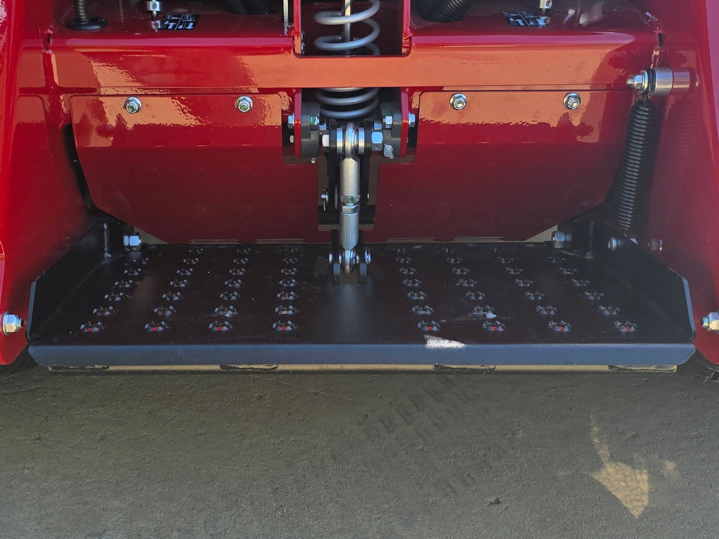 Ferris RS Z2 5902235 Stand On 52" Zero Turn Mower 30.5HP KAW (Instant Rebate Included) operator platform picture 