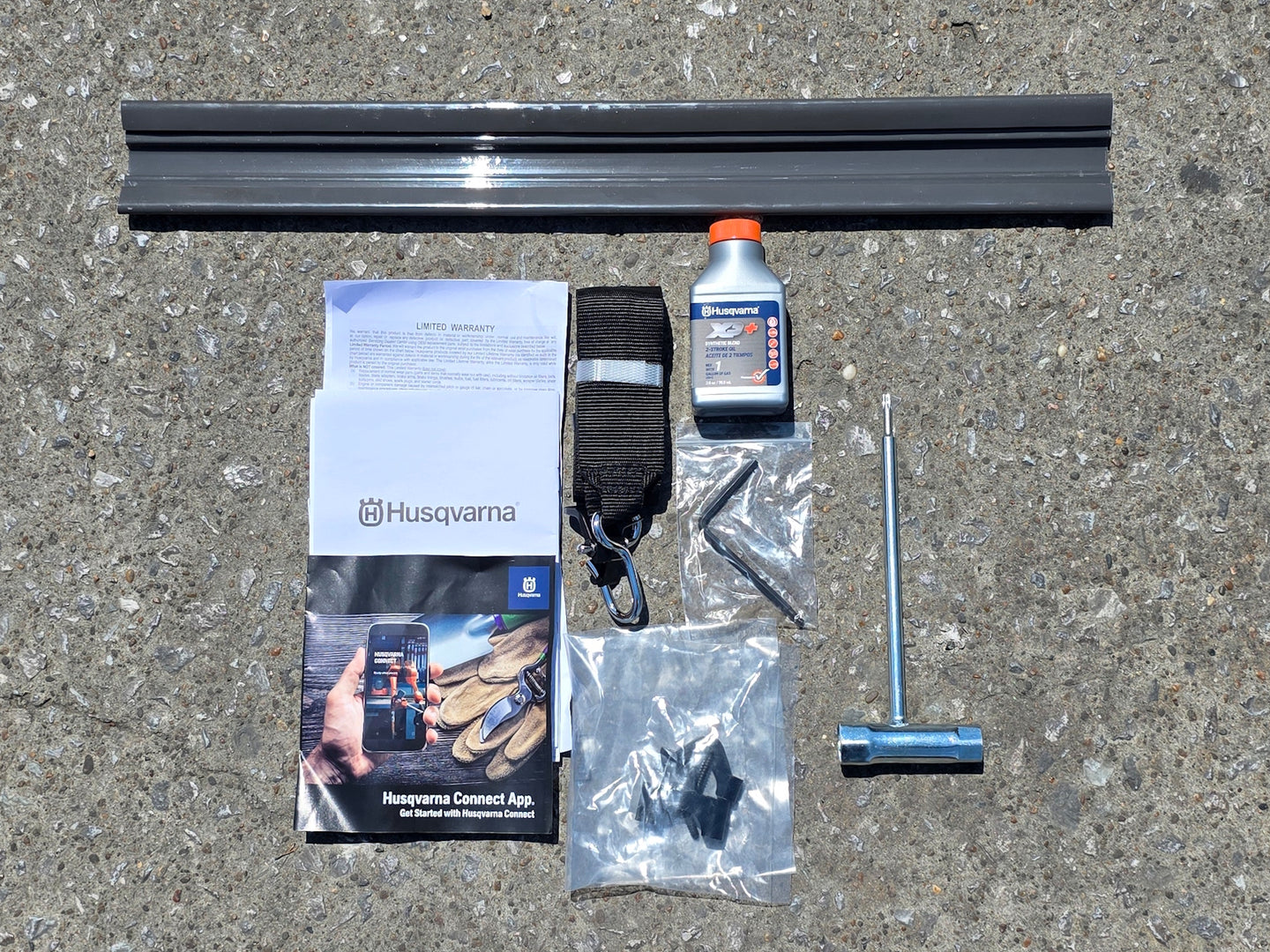 Husqvarna 122LKH Gas Hedge Trimmer With Long Cutter Bar (Unboxed) Accessory picture 
