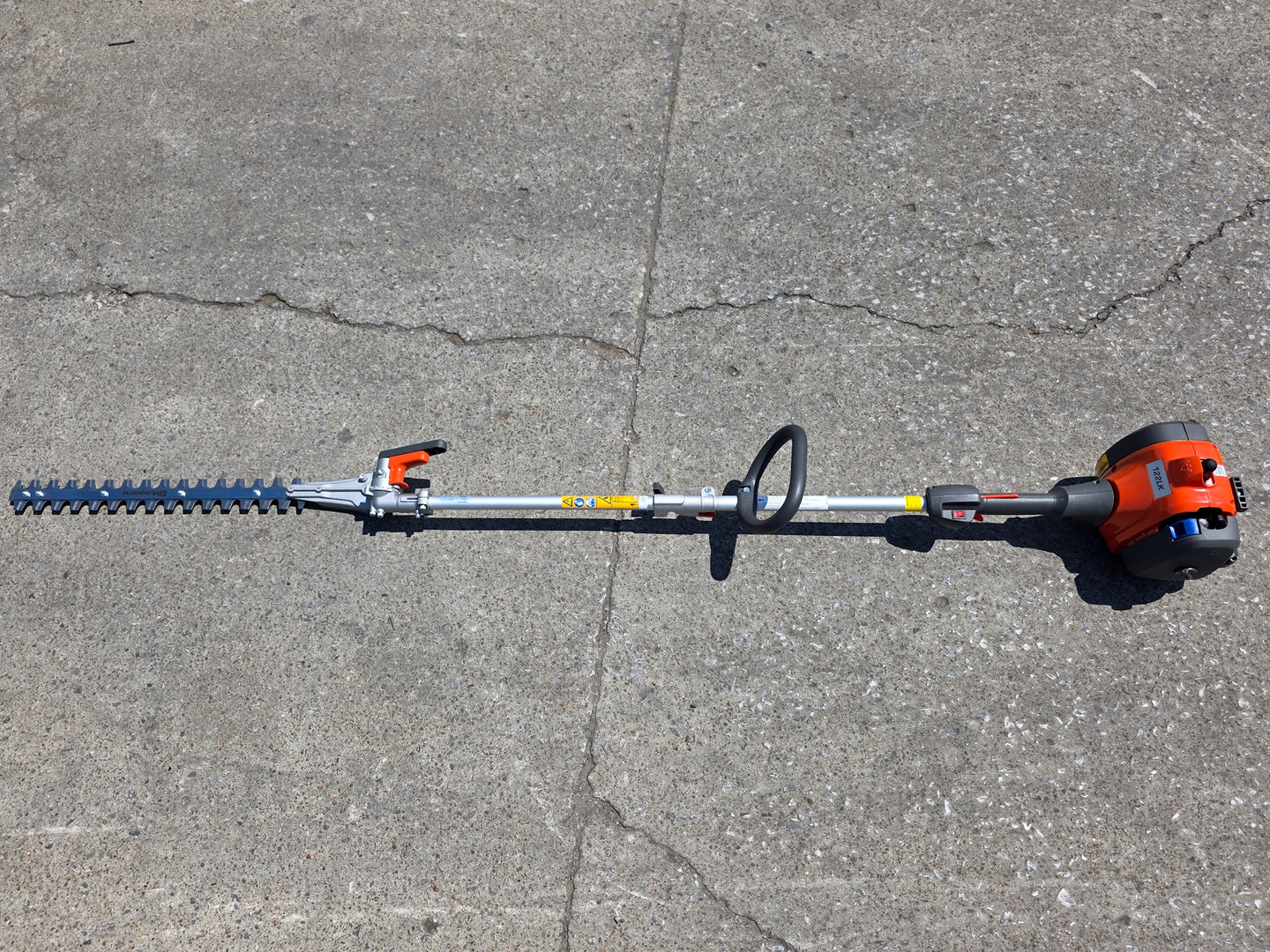 Husqvarna 122LKH Gas Hedge Trimmer With Long Cutter Bar (Unboxed) Top side picture 