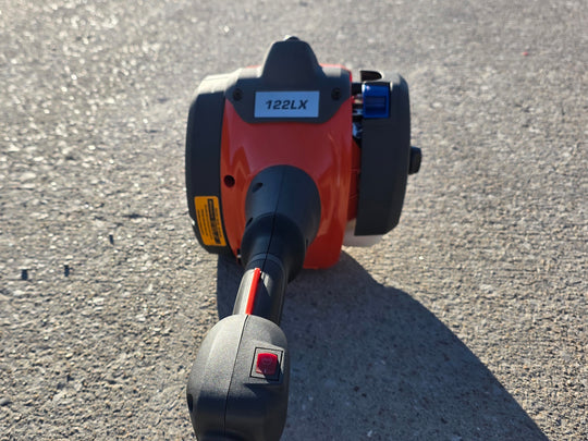 Husqvarna 122LX 17" Straight Shaft Gas Trimmer String Trimmer 22cc 2-Cycle (Unboxed) front motor view picture