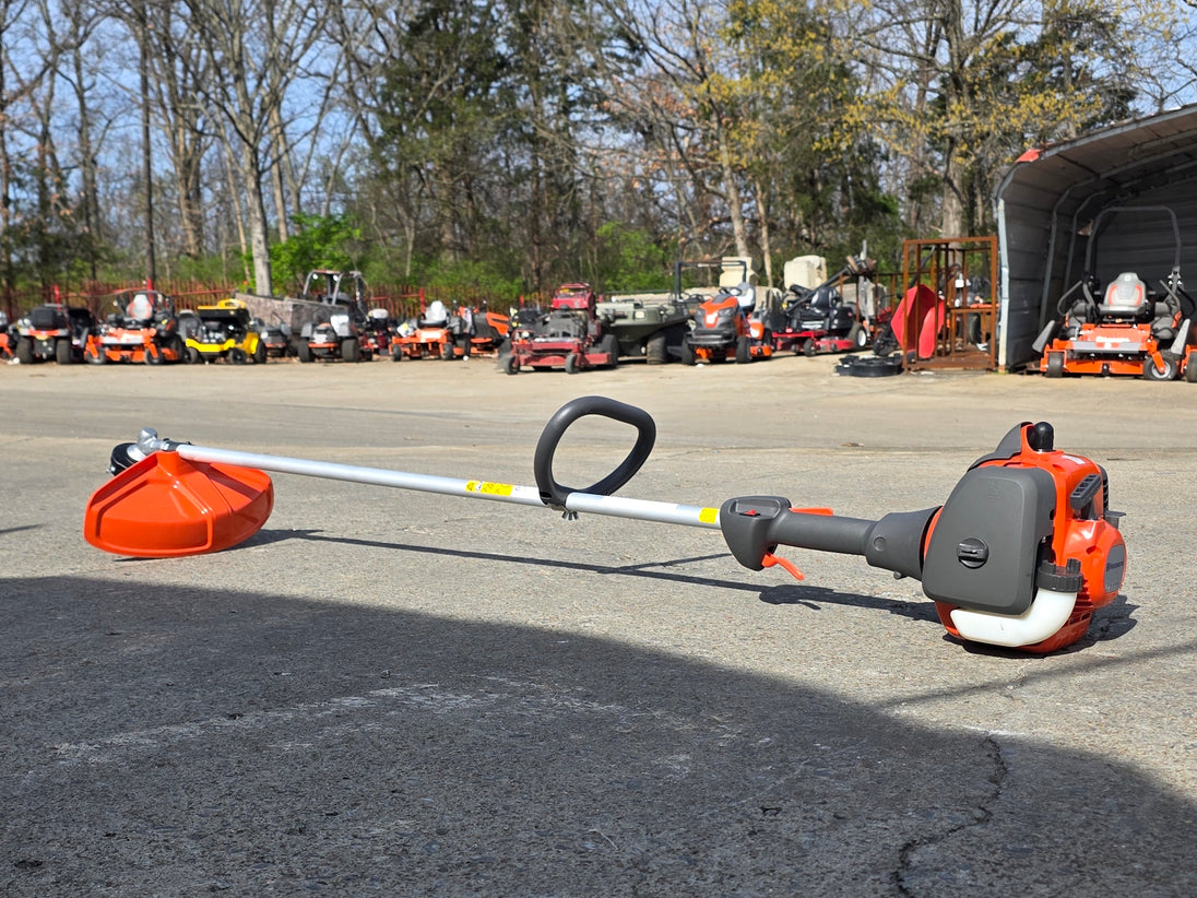 Husqvarna 122L Gas Straight Shaft String Trimmer 22cc Engine (Unboxed) Back left angle picture 