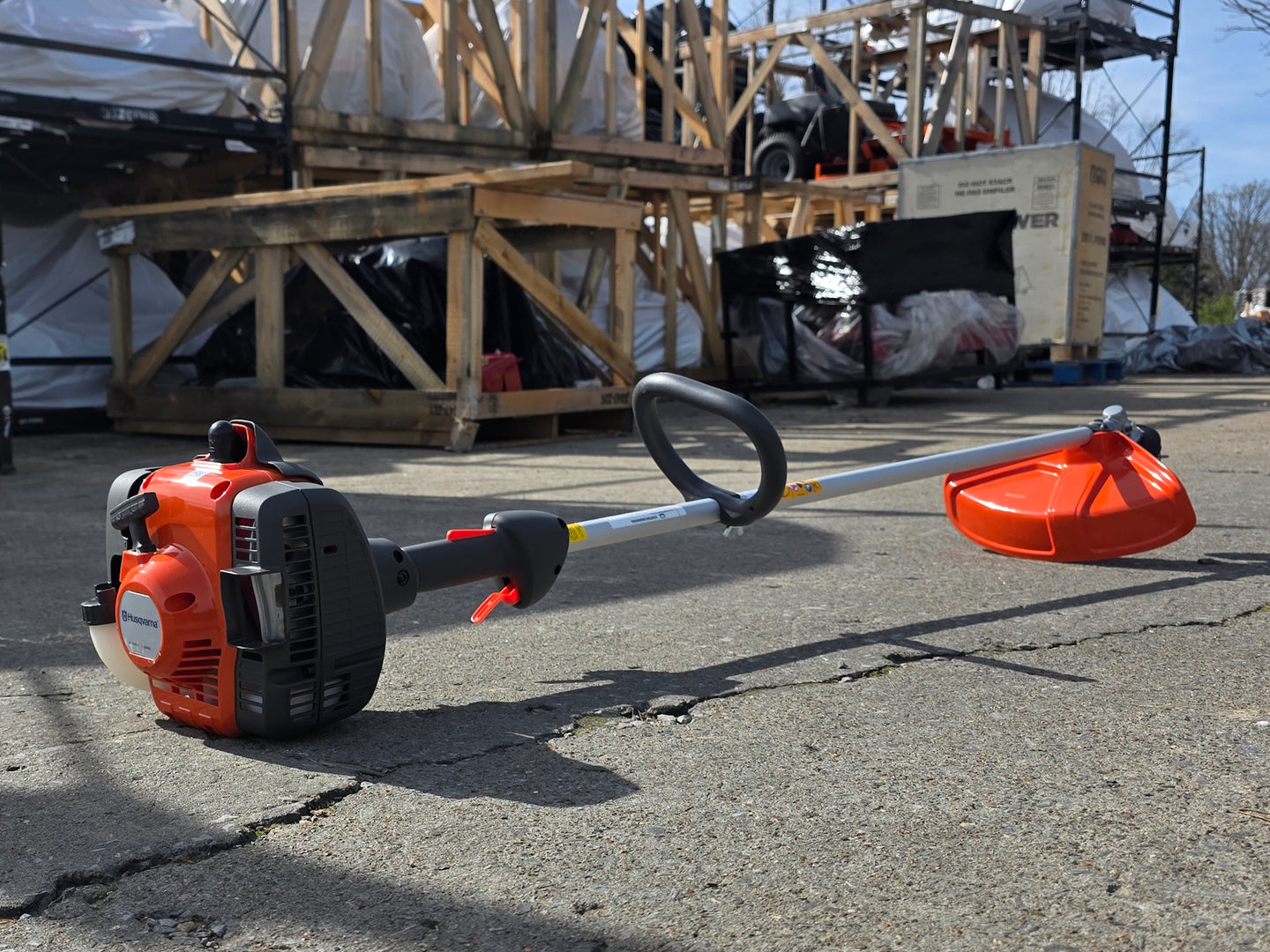 Husqvarna 122L Gas Straight Shaft String Trimmer 22cc Engine (Unboxed) back right angle picture 