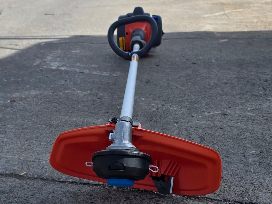 Husqvarna 122L Gas Straight Shaft String Trimmer 22cc Engine (Unboxed) Front side picture 