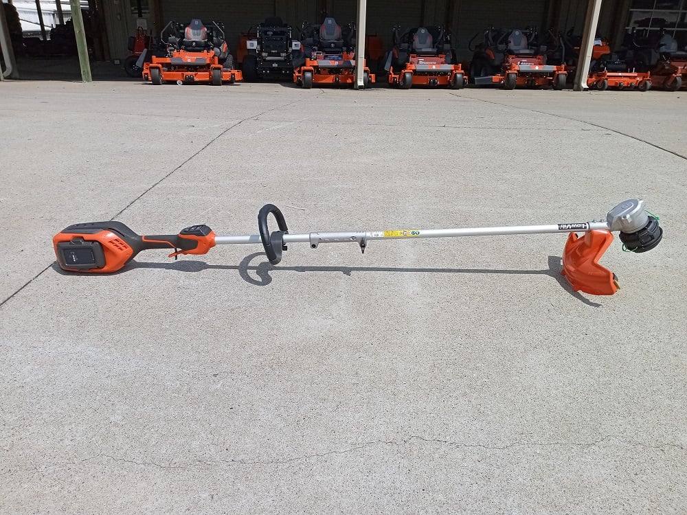 Husqvarna 220iL Battery Operated String Trimmer (Battery and Charger Included) Open Box - SLE Equipment - 7